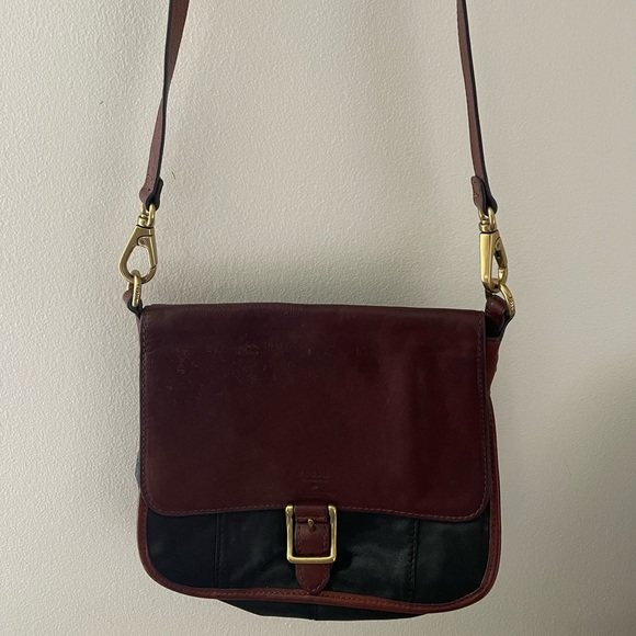 Fossil Leather Purse - Picture 2 of 9